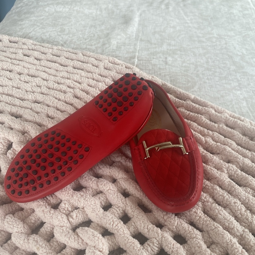 New Tods red loafers - Picture 2 of 2